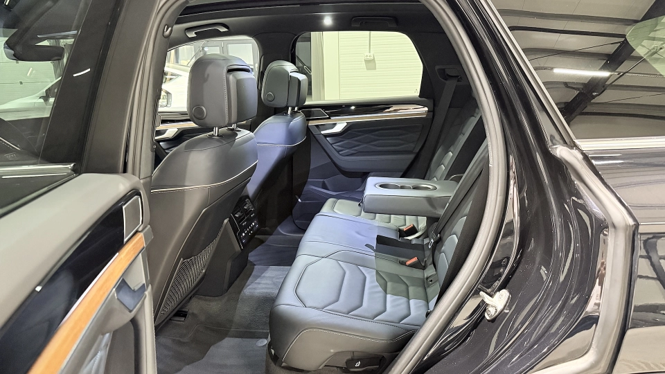 VW Touareg Matrix Scaune Ventilate Panoramic DynAudio ACC Keyless - imaginea 22