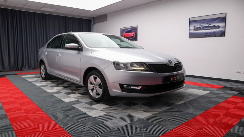 Skoda Rapid 1.6 Diesel Scaune Incalzite LED Garantie Istoric - imaginea 3