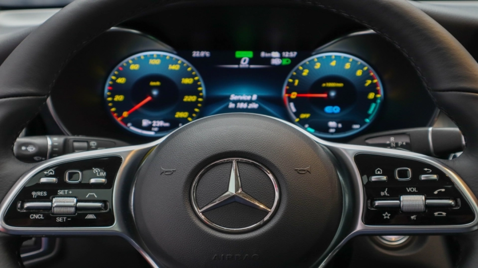 Mercedes GLC 300e MultiBeam LED Pano 360° V.Cockpit Perne Webasto - imaginea 29