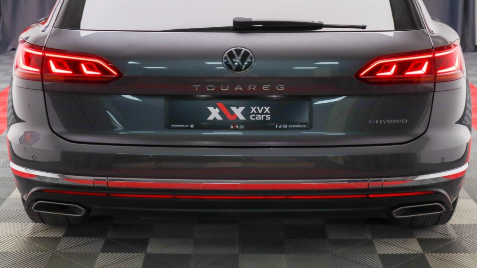 VW Touareg eHybrid Masaj Ventilatie Panoramic IQ Light Keyless Carlig - imaginea 21