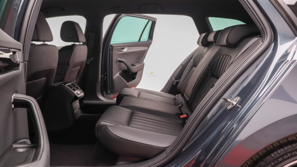 Skoda Superb Plug In Hybrid Laurin&Klement Scaune Ventilate Masaj - imaginea 22
