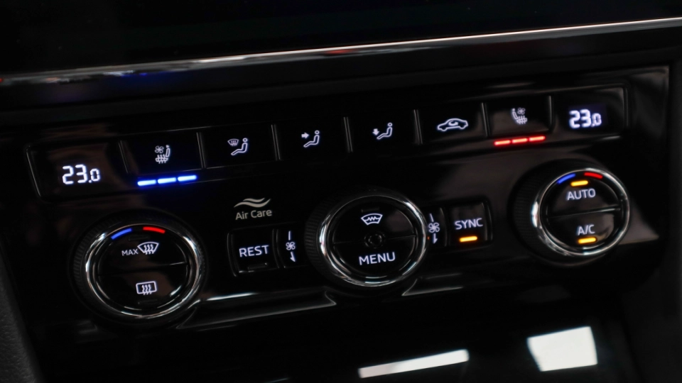 Skoda Superb Plug In Hybrid Laurin&Klement Scaune Ventilate Masaj - imaginea 33