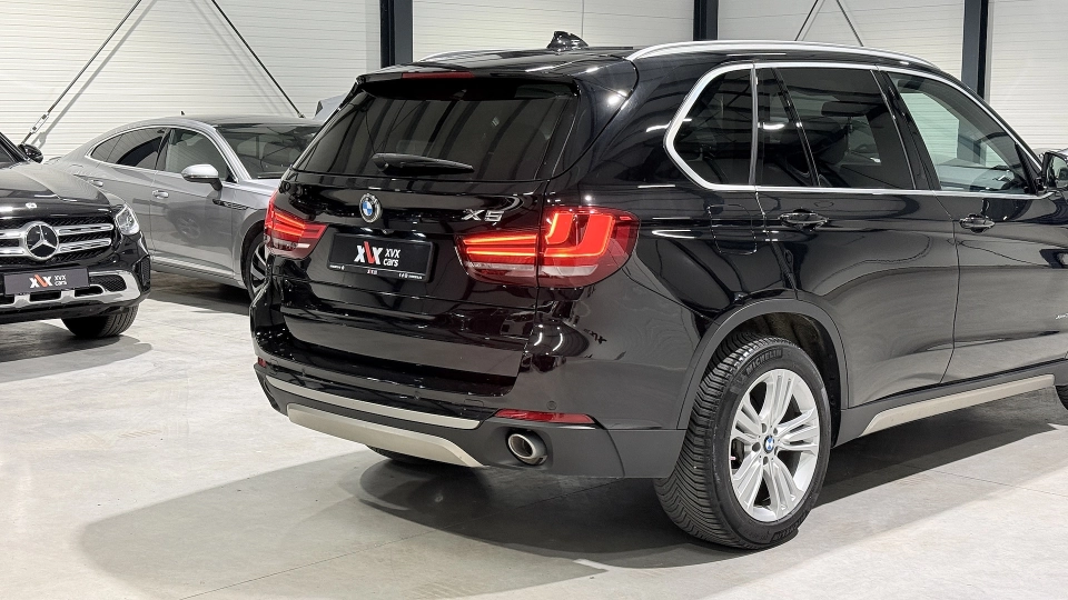 BMW X5 30d XDrive - Interior alb - Panoramic - Navi - Ambientale - imaginea 13