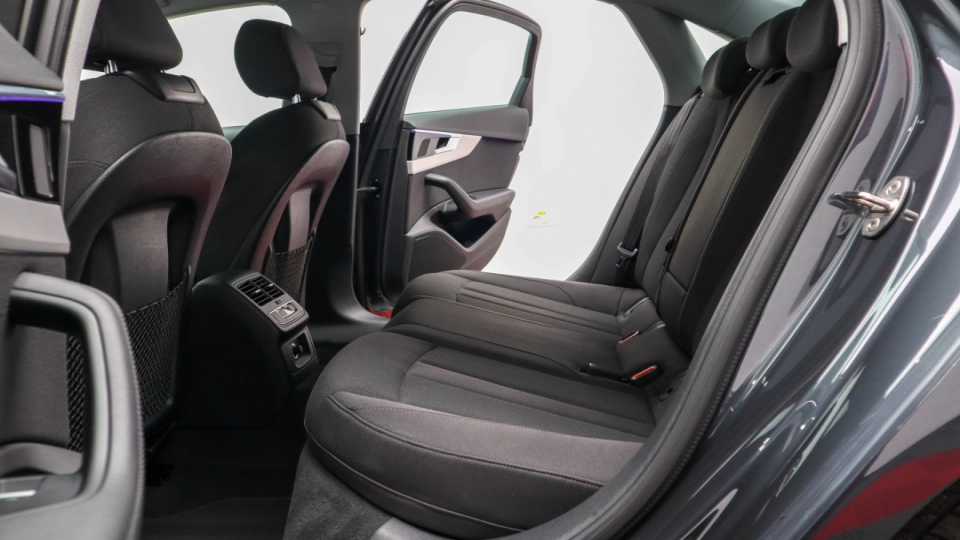 Audi A4 2.0 TDI S-tronic Advanced Camera Side Cockpit - imaginea 22