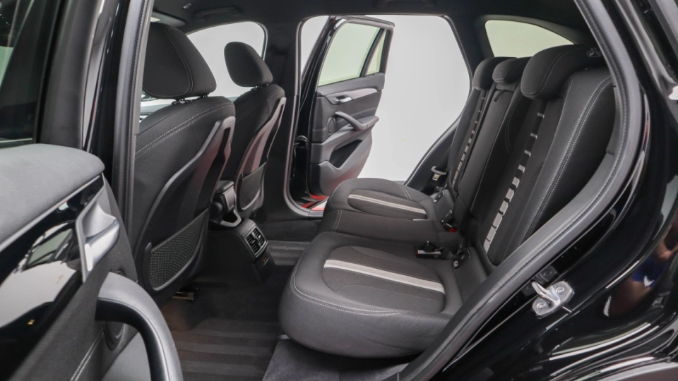 BMW X1 SportLine 2.0d Automat Faruri LED Lane Assist Scaune Sport - imaginea 23