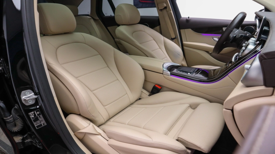 Mercedes GLC 300 de 4Matic Pachet AMG Panoramic FullKeyless Burmester - imaginea 28