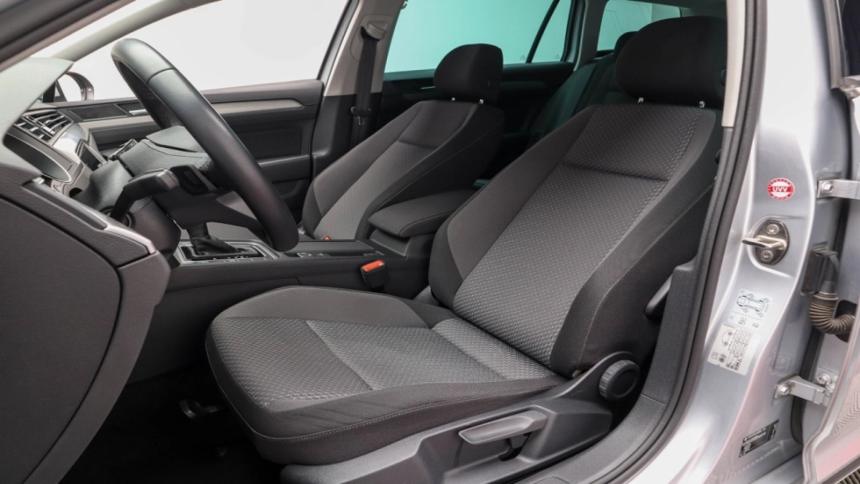Volkswagen Passat Combi 2.0TDI DSG Lane Assist ACC Android Auto/Apple - imaginea 7