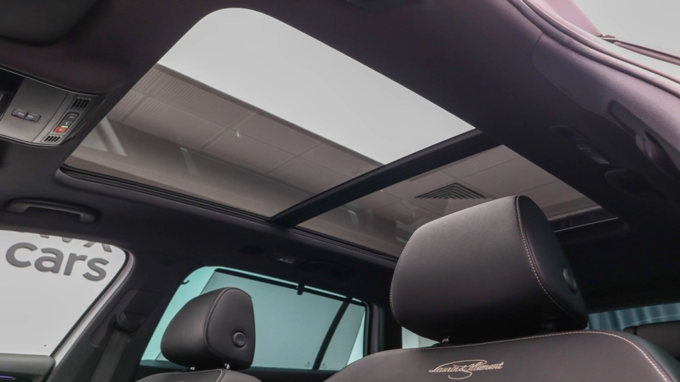 Skoda Superb Combi DSG PlugIn Pano Ventilatie Masaj Keyless ACC Matrix - imaginea 8