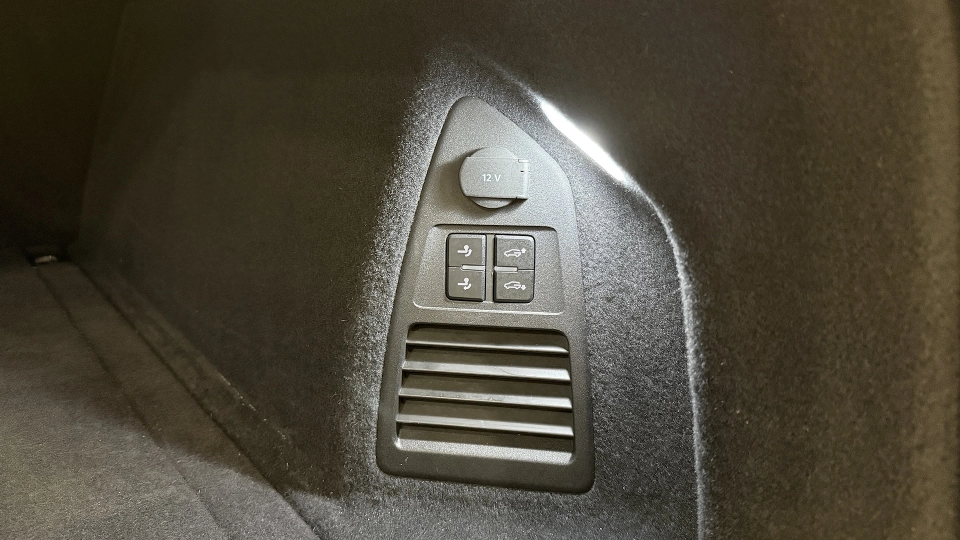 VW Touareg R Ventilatie Trapa Masaj Ambientale Incalzire Carlig - imaginea 39