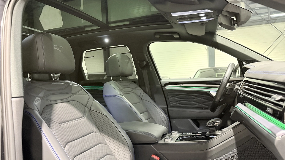 VW Touareg R Ventilatie Trapa Masaj Ambientale Incalzire Carlig - imaginea 21