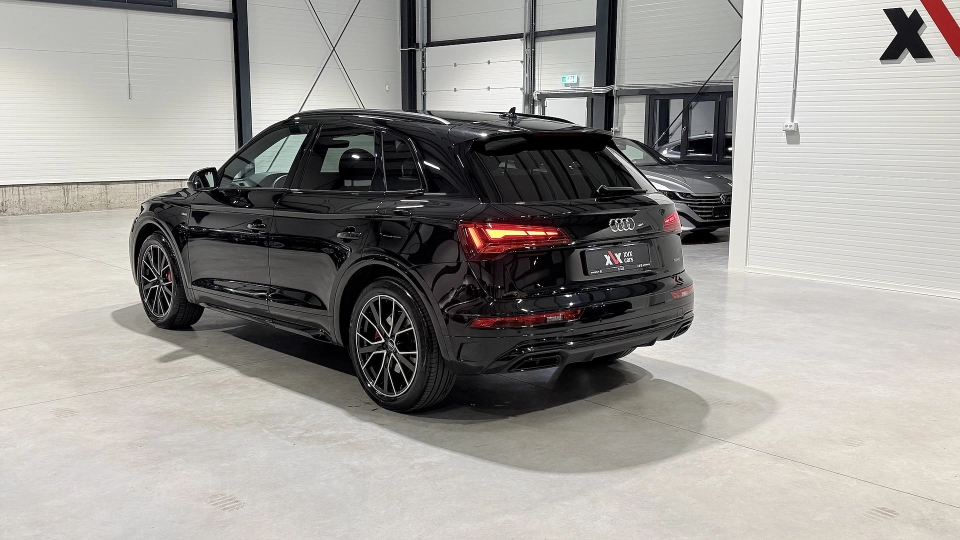  Audi Q5 55 TFSIe Quattro Incalzire Scaune Matrix SLine Competition - imaginea 4