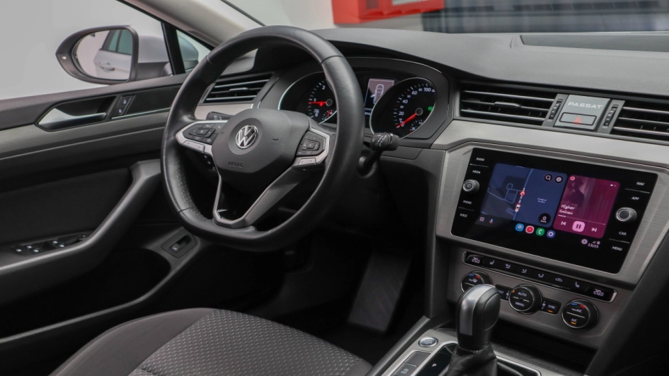 Volkswagen Passat Combi 2.0TDI DSG Lane Assist ACC Android Auto/Apple - imaginea 24
