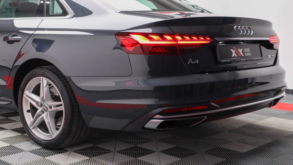 Audi A4 2.0 TDI S-tronic Advanced Camera Side Cockpit - imaginea 17