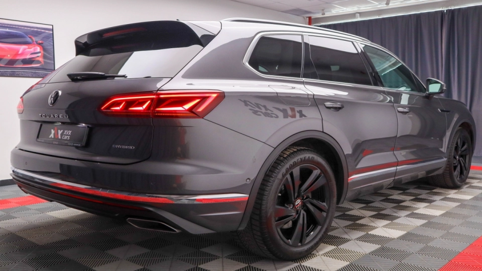 VW Touareg eHybrid Masaj Ventilatie Panoramic IQ Light Keyless Carlig - imaginea 19