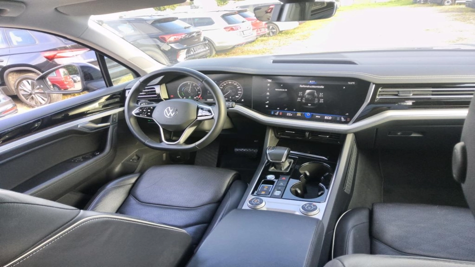VW Touareg eHybrid Ventilatie Panoramic IQ Light Keyless Carlig - imaginea 6