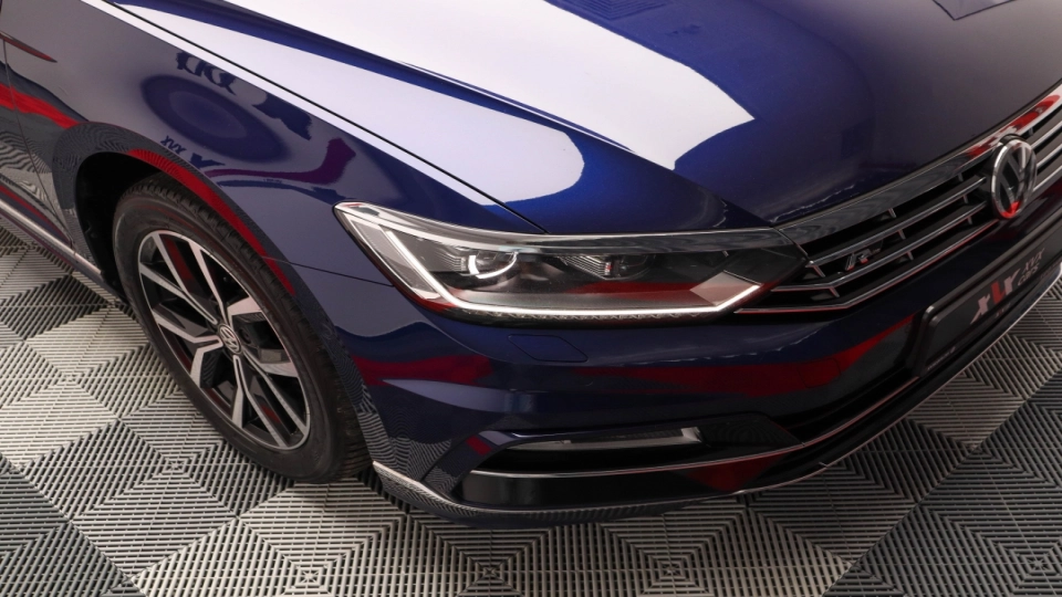 Volkswagen Passat R-Line 2.0 TDI DSG LED ACC Cockpit Navigatie Camera - imaginea 9
