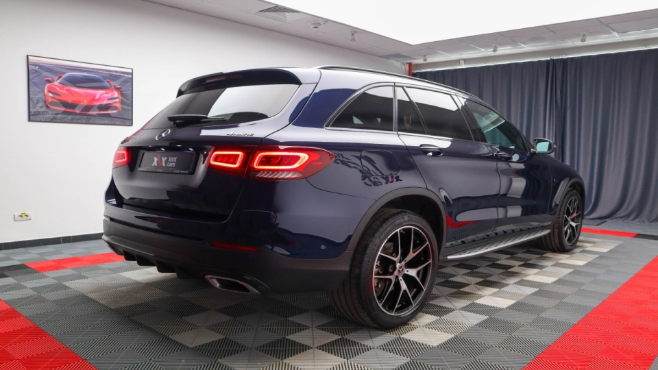 Mercedes GLC AMG 300e Panoramic MultiBeamLED Carbon PachAsistentaFull - imaginea 4