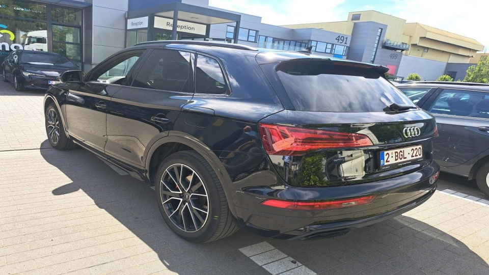 AUDI Q5 2.0 55 TFSI E SLine Quattro Competition - imaginea 2