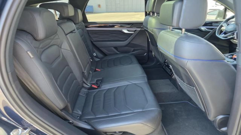 VW Touareg R 3.0 V6 462 cai / Ventilatie / Ambientale / Incalzire - imaginea 7