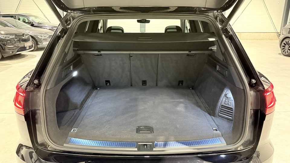 VW Touareg R Ventilatie Trapa Masaj Ambientale Incalzire Carlig - imaginea 18