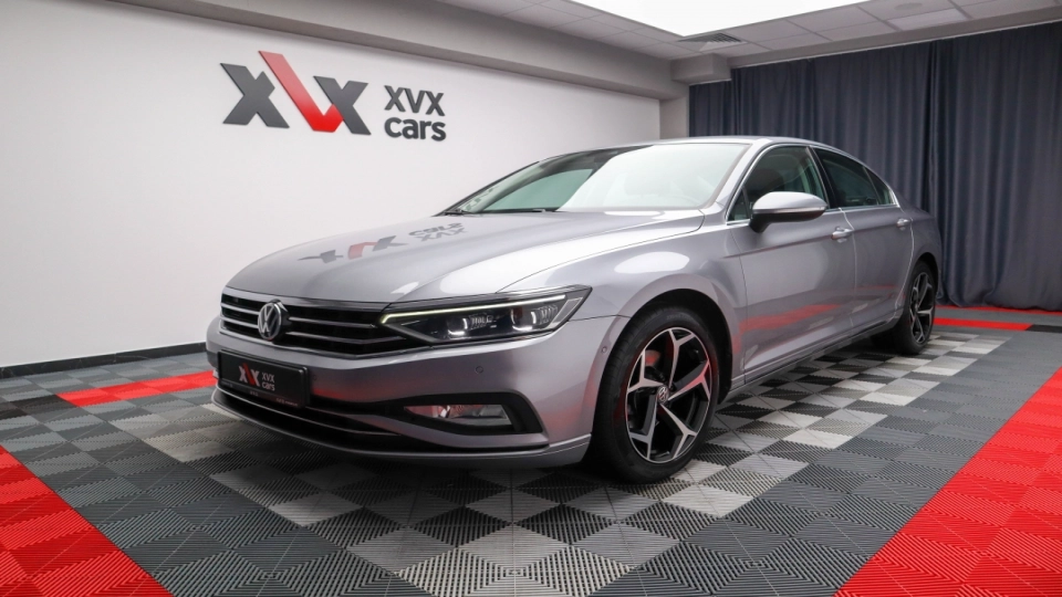 VW Passat Facelift 2.0 TDI DSG IQ Light Parktronic ACC VirtualCockpit  - imaginea 1