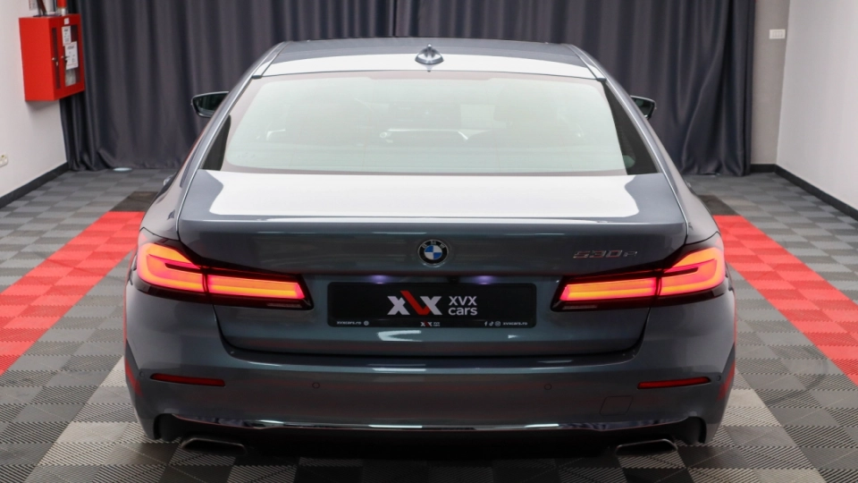 BMW Seria 530e Luxury Line Trapa Keyless Go/Entry PieleMaro Cockpit - imaginea 20