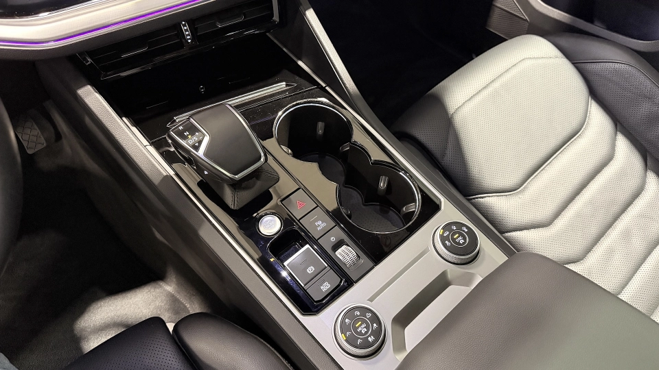 VW Touareg eHybrid Masaj Ventilatie Panoramic IQ Light Keyless Carlig - imaginea 21