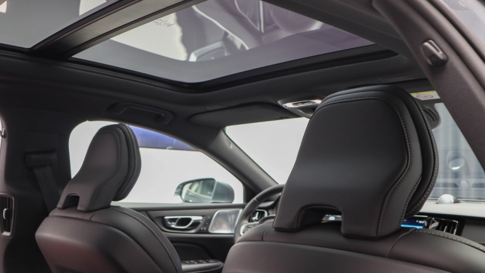 Volvo S60 T8 Plugin Hybrid Inscription Full Dotari Bowers&Wilkins Pano - imaginea 25