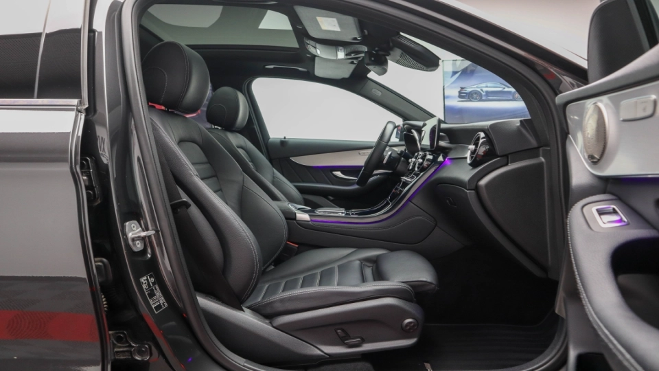 Mercedes GLC 300e AMG Burmester Ambientale Panoramic - imaginea 26