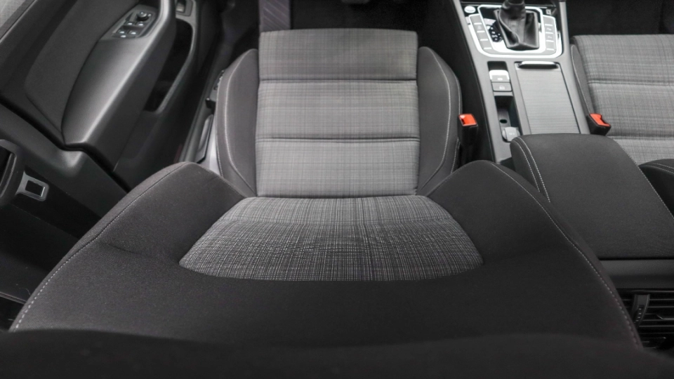 VW Passat Combi 2.0 TDI DSG IQ Light ACC Lane/Side/Front Assist Masaj - imaginea 29
