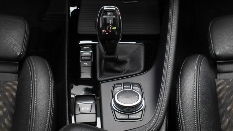 BMW X1 2.0d Aut Panoramic IncalzireAuxiliara HeadUp Ambientale BMW LED - imaginea 35