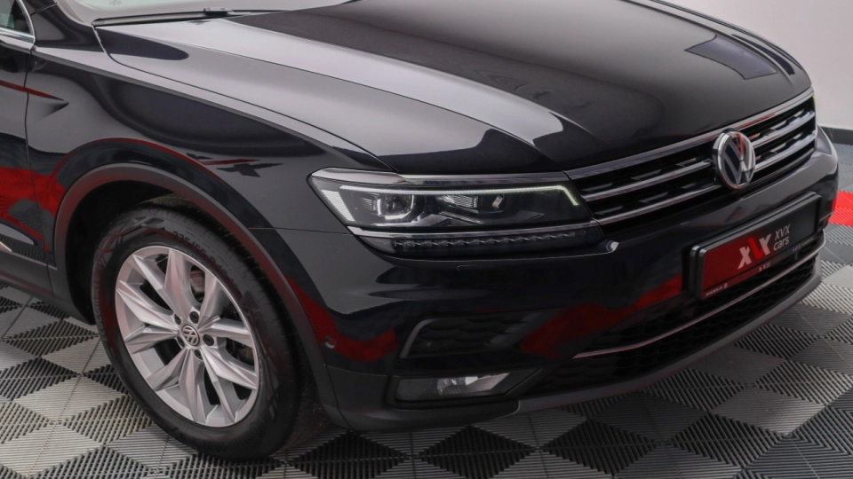 VW Tiguan 2.0 TDI DSG LaneAss BlindSpot Parktronic Cockpit Masaj ACC - imaginea 10