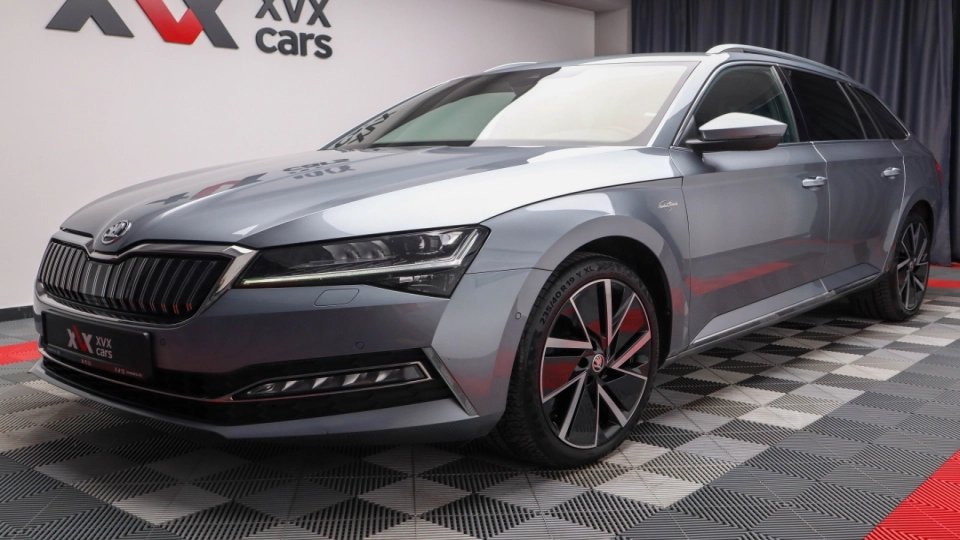 Skoda Superb Combi PlugIn DSG Laurin&Klement Matrix Webasto Ambientale - imaginea 9