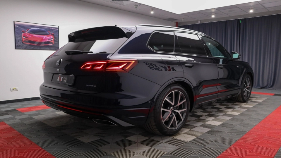 Volkswagen Touareg 3.0 TSI eHybrid 462 4Motion R Automatic - imaginea 22
