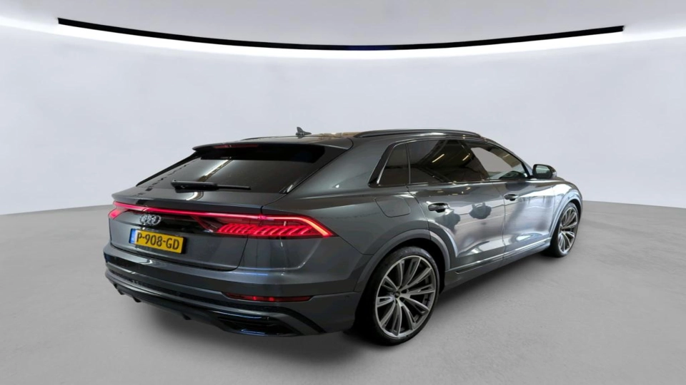 Audi Q8 Competition 60 TFSI PHEV 462 cai Panoramic - imaginea 3