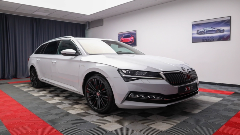 Skoda Superb Combi DSG PlugIn Pano Ventilatie Masaj Keyless ACC Matrix - imaginea 3