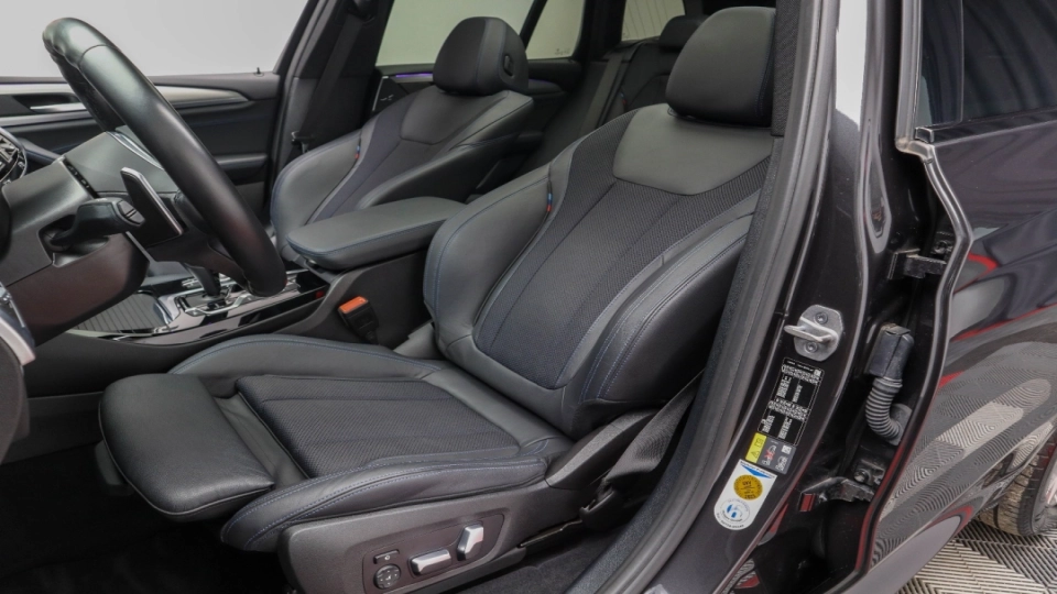 BMW X3 30e M Pachet Pano Gesturi Ambientale - imaginea 26