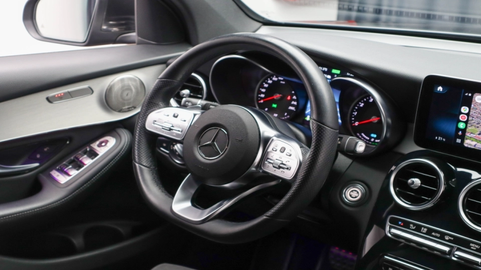 Mercedes GLC 300e Pachet AMG Asistenta PLUS MultiBeam LED Keyless  - imaginea 31