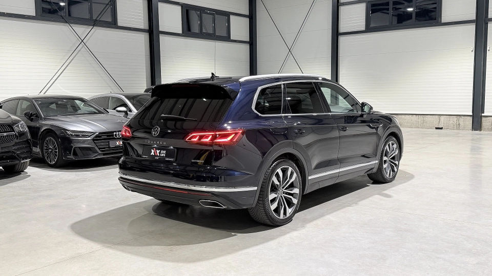 VW Touareg eHybrid Ventilatie Panoramic IQ Light Keyless Carlig 360 - imaginea 3