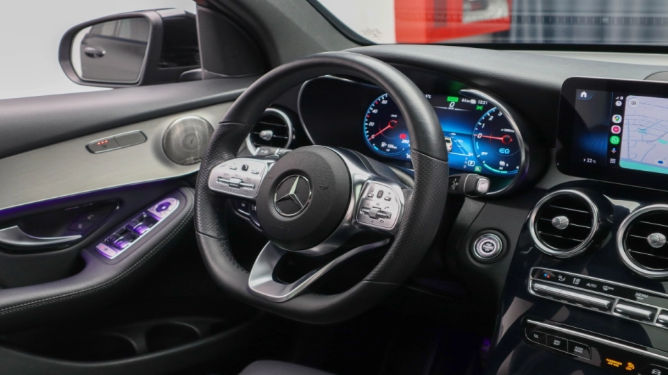 Mercedes GLC 300e AMG Burmester Ambientale Panoramic - imaginea 34