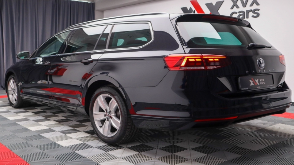 Volkswagen Passat Facelift 2.0 TDI DSG 4MOTION Panoramic ACC Masaj LED - imaginea 14
