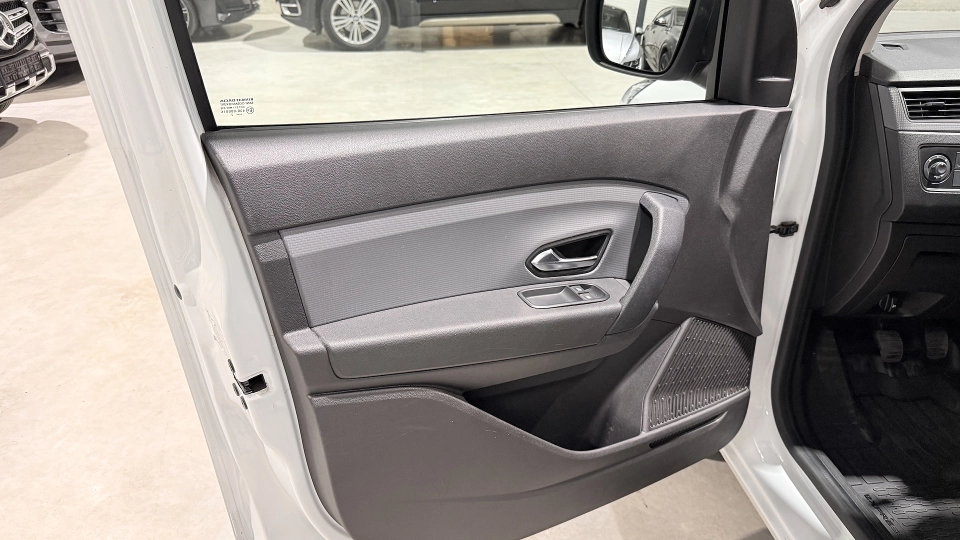Renault Express - Senzori parcare / Senzor lumina / Comenzi volan - imaginea 8