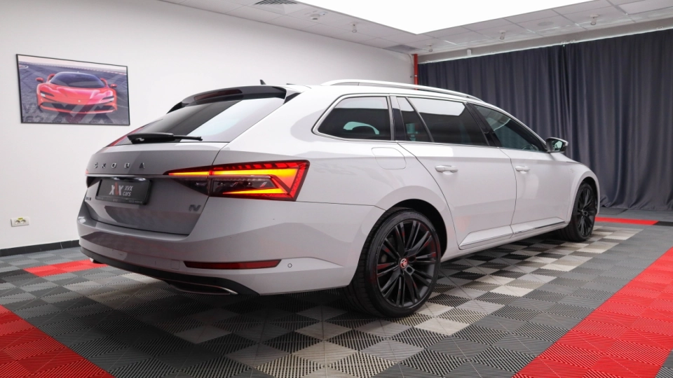 Skoda Superb Combi DSG PlugIn Pano Ventilatie Masaj Keyless ACC Matrix - imaginea 5