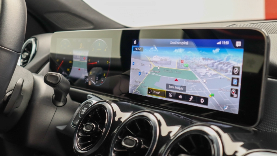 Mercedes GLB 200d WideScreen ACC Camera LED 4Matic Scaune Ventilate - imaginea 25