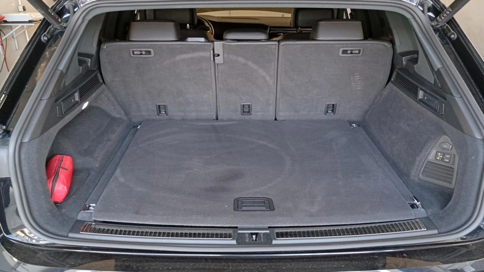 Volkswagen Touareg R 462cai Panoramic IQ Light ACC Keyless HeadUp - imaginea 5