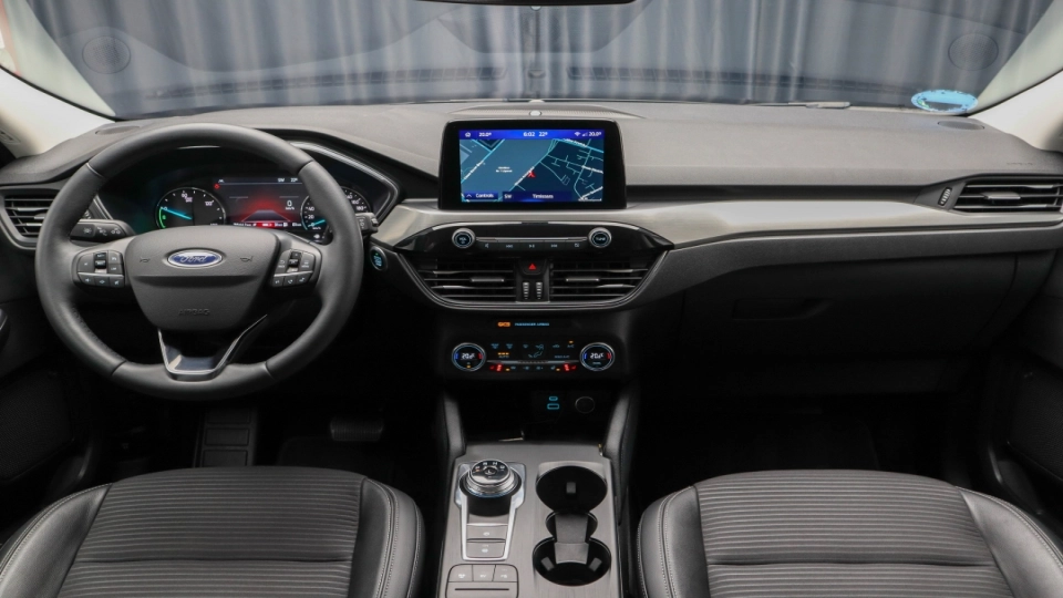 Ford Kuga Titanium X Plug-In Hybrid Automat 2.5 Benzina Bang&Olufsen - imaginea 26