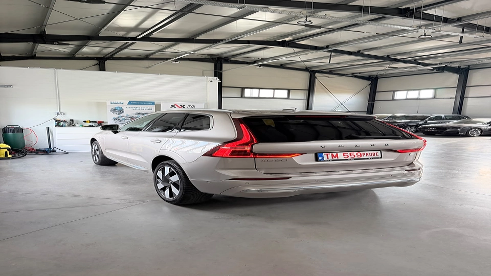 Volvo XC60 T8 Recharge Ultimate Ventilatie Masaj Camere 360 - imaginea 3