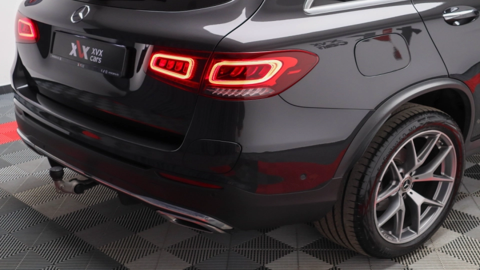 Mercedes GLC 300e Pachet AMG Asistenta PLUS MultiBeam LED Keyless  - imaginea 23
