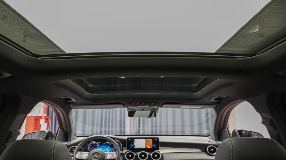 Mercedes GLC 300e AMG Burmester Ambientale Panoramic - imaginea 27