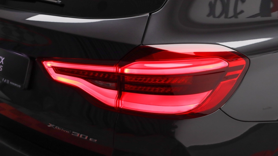 BMW X3 30e M Pachet Pano Gesturi Ambientale - imaginea 17